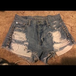Vintage hi-rise festival A&E shorts